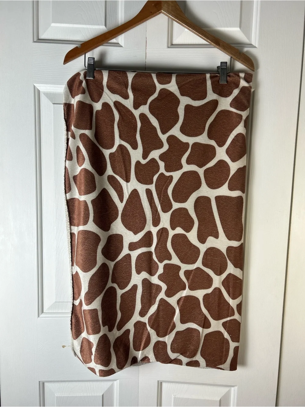 RN 119741 Giraffe Print Baby Blanket Brown Tan Animal Print Spots Safari Sherpa
